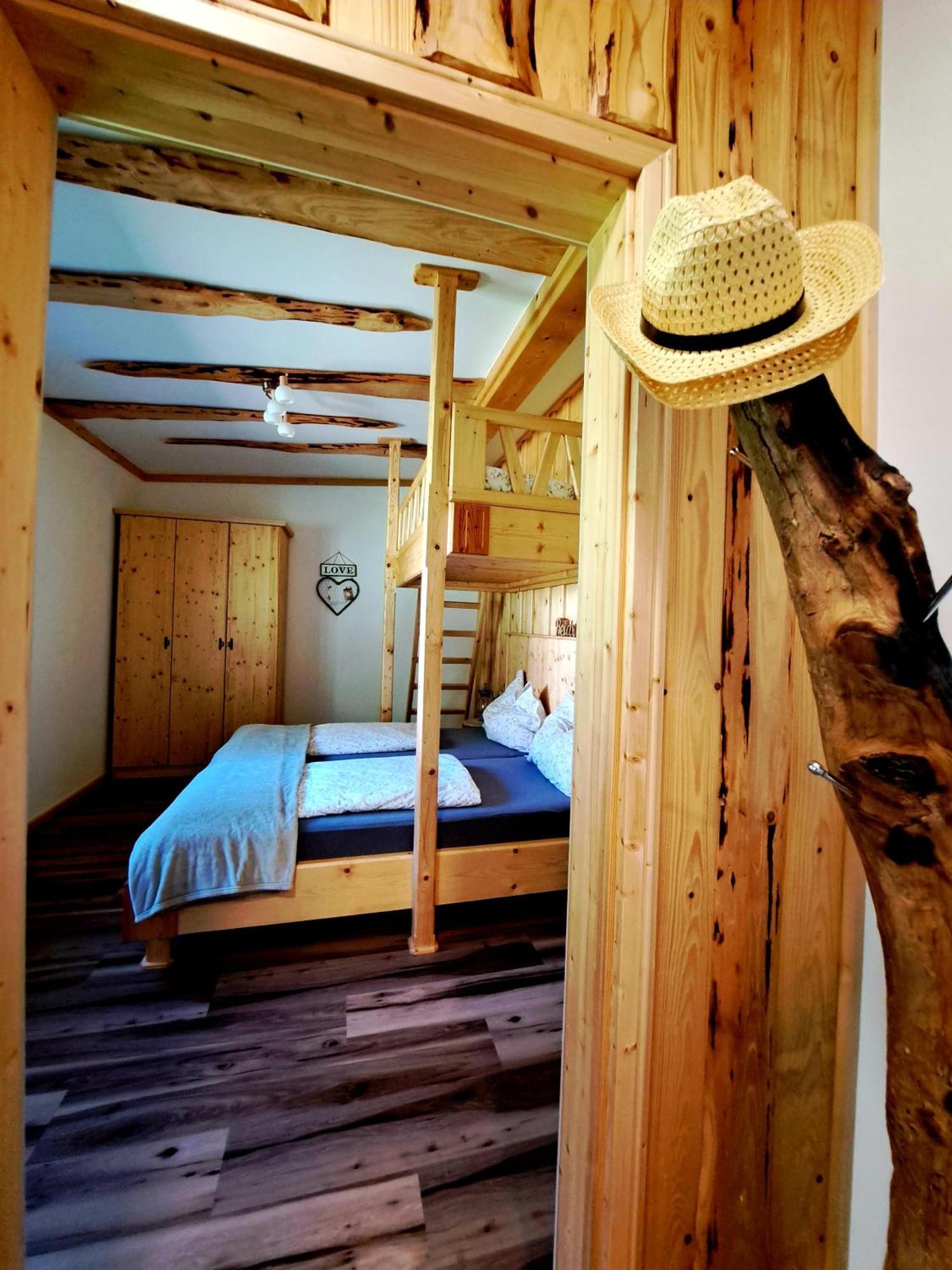 Erlebnisbauernhof Gutschi Ranch Kamp Kamer foto